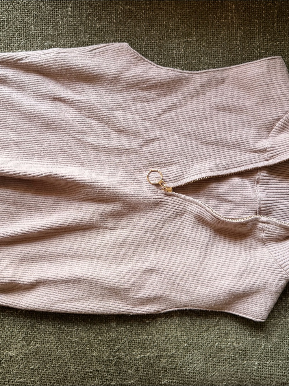 Women’s Ribbed Light Tan Sweater with Gold Zip Pull